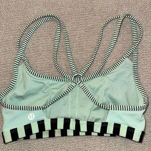 Lululemon sports bra - Size 4.